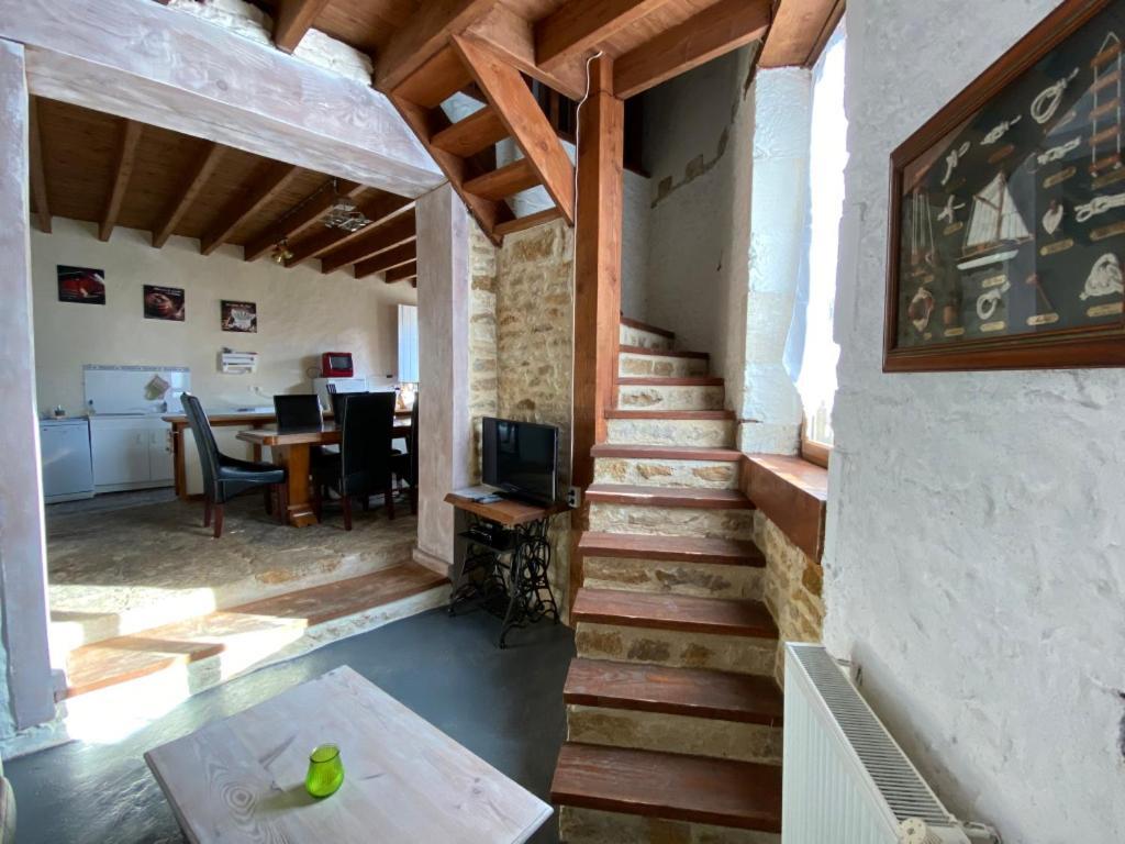 Holiday Home La Brijopa Bazoges-en-Pareds Екстериор снимка